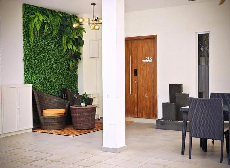 28K Poh Huat Road, Hougang / Punggol / Sengkang, Room Rental, 350 sqft, Terraced House For Rent, by Rachel Tan, 500264491 - Living Room - PropertyGuru.com.sg
