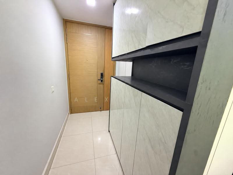 Coco Palms, 15 Pasir Ris Grove, Pasir Ris / Tampines, 4 Bedrooms, 1,378 sqft, Condominium For Rent, by Alex Goh, 500264492 - Entrance - PropertyGuru.com.sg