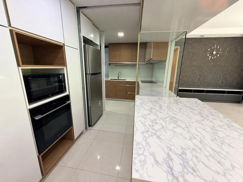 Coco Palms, 15 Pasir Ris Grove, Pasir Ris / Tampines, 4 Bedrooms, 1,378 sqft, Condominium For Rent, by Alex Goh, 500264492 - Kitchen - PropertyGuru.com.sg