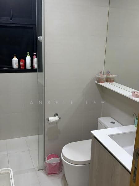 Westwood Residences EC, 182 Westwood Avenue, Boon Lay / Jurong / Tuas, 3 Bedrooms, 1,033 sqft, Condominium For Sale, by Ansell Teh, 500264493 - Bathroom - PropertyGuru.com.sg