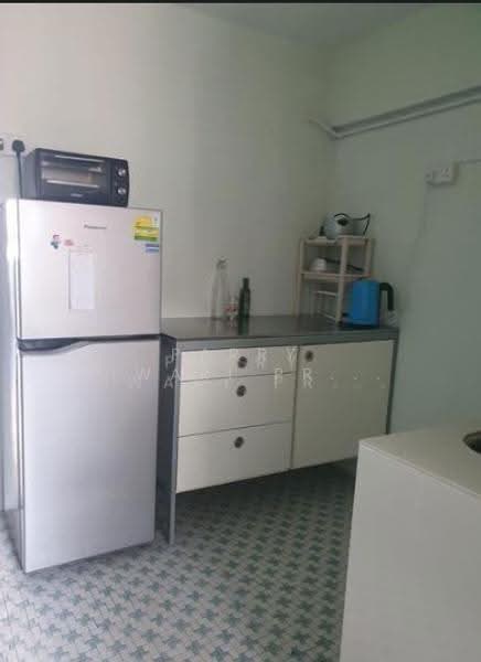 9 Selegie Road, 9 Selegie Road, Beach Road / Bugis / Rochor, 3 Bedrooms, 602 sqft, HDB Flat For Sale, by Parry Tiwari Pradeep, 500264510 - Kitchen - PropertyGuru.com.sg