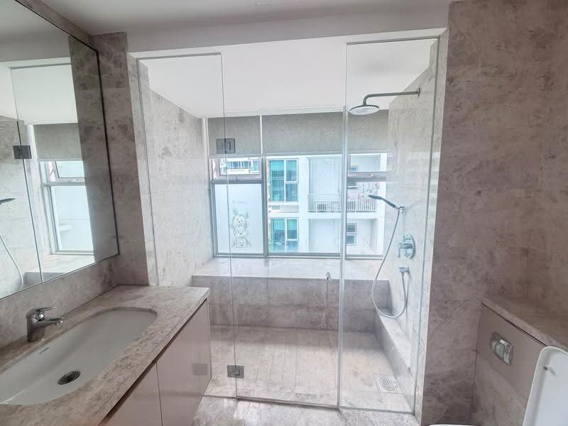 Optima @ Tanah Merah, 86 Tanah Merah Kechil Avenue, Bedok / Upper East Coast, 2 Bedrooms, 1,001 sqft, Apartment For Rent, by Dan Soon, 500264520 - Bathroom - PropertyGuru.com.sg