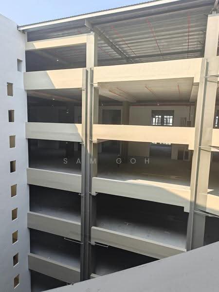 Tampines Connection, 2 Tampines North Drive 4, Pasir Ris / Tampines, 1,927 sqft, Factory / Workshop (B2) For Rent, by Sam Goh, 500264530 - Car Park - CommercialGuru.com.sg