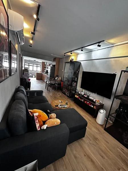 222 Yishun Street 21, 222 Yishun Street 21, Sembawang / Yishun, Room Rental, 125 sqft, HDB Flat For Rent, by Jerron Lim, 500264536 - Living Room - PropertyGuru.com.sg
