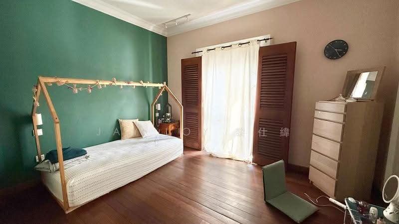 Rare Move In Condition Detached House Near Greenwich V, Seletar / Yio Chu Kang, 7 Bedrooms, 7,733 sqft, Detached House For Sale, by Jay Loy 黎仕緯, 500264552 - Bedroom - PropertyGuru.com.sg