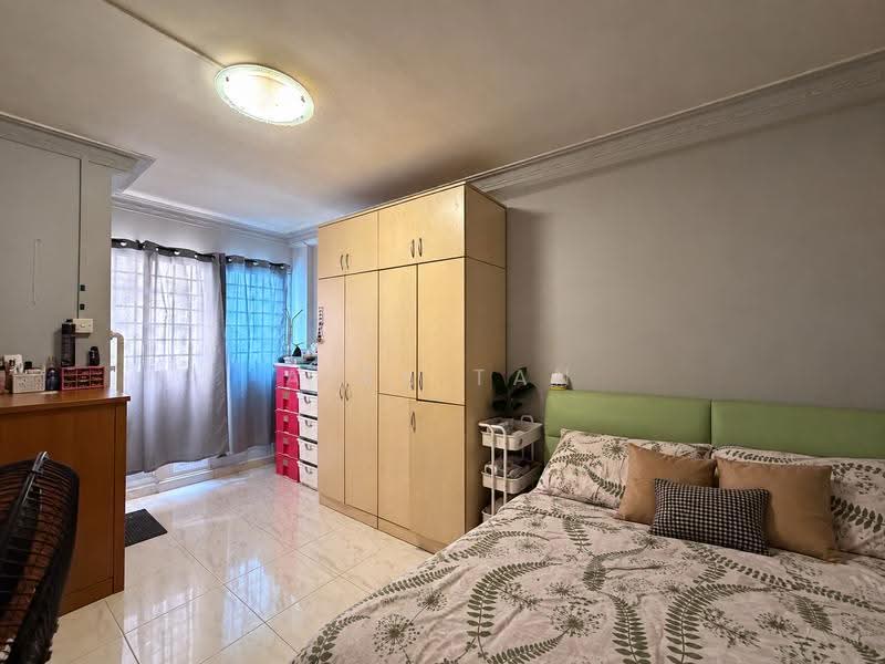 293 Tampines Street 22, 293 Tampines Street 22, Pasir Ris / Tampines, 2 Bedrooms, 786 sqft, HDB Flat For Sale, by Alex Tan, 500264564 - Bedroom - PropertyGuru.com.sg