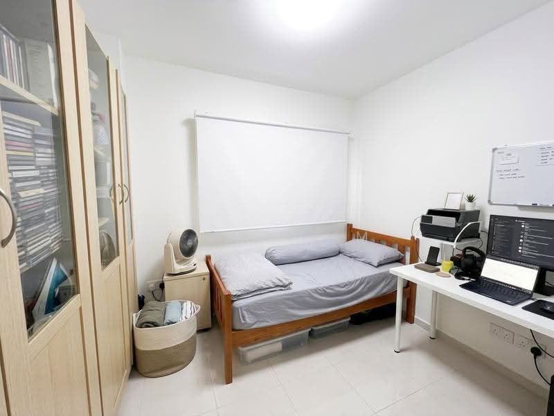 23 Jalan Membina, 23 Jalan Membina, Alexandra / Commonwealth, 3 Bedrooms, 1,184 sqft, HDB Flat For Sale, by Haley Sim, 500264568 - Bedroom 1 - PropertyGuru.com.sg