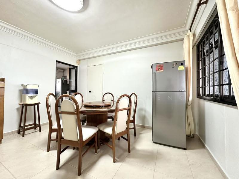 122 Lorong 2 Toa Payoh, 122 Lorong 2 Toa Payoh, Balestier / Toa Payoh, 3 Bedrooms, 1,076 sqft, HDB Flat For Sale, by Brandon Zheng 郑祺宝, 500264570 - Dining Room - PropertyGuru.com.sg