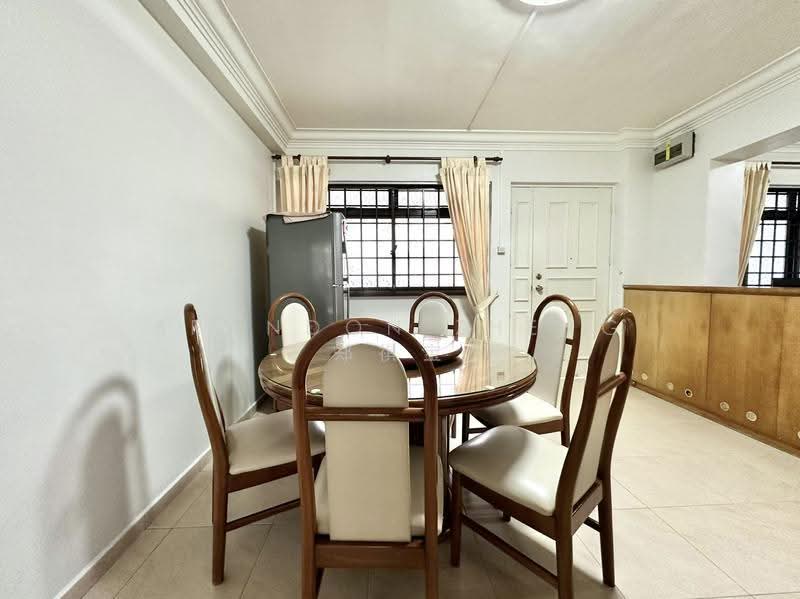 122 Lorong 2 Toa Payoh, 122 Lorong 2 Toa Payoh, Balestier / Toa Payoh, 3 Bedrooms, 1,076 sqft, HDB Flat For Sale, by Brandon Zheng 郑祺宝, 500264570 - Dining Room - PropertyGuru.com.sg