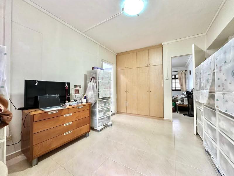 122 Lorong 2 Toa Payoh, 122 Lorong 2 Toa Payoh, Balestier / Toa Payoh, 3 Bedrooms, 1,076 sqft, HDB Flat For Sale, by Brandon Zheng 郑祺宝, 500264570 - Bedroom - PropertyGuru.com.sg