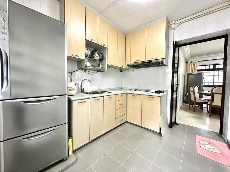 122 Lorong 2 Toa Payoh, 122 Lorong 2 Toa Payoh, Balestier / Toa Payoh, 3 Bedrooms, 1,076 sqft, HDB Flat For Sale, by Brandon Zheng 郑祺宝, 500264570 - Kitchen - PropertyGuru.com.sg