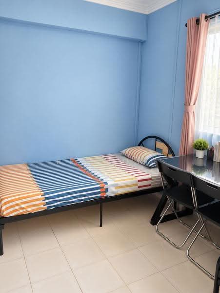 910 Tampines Street 91, 910 Tampines Street 91, Pasir Ris / Tampines, Room Rental, 150 sqft, HDB Flat For Rent, by Ben Wong, 500264578 - Bedroom - PropertyGuru.com.sg