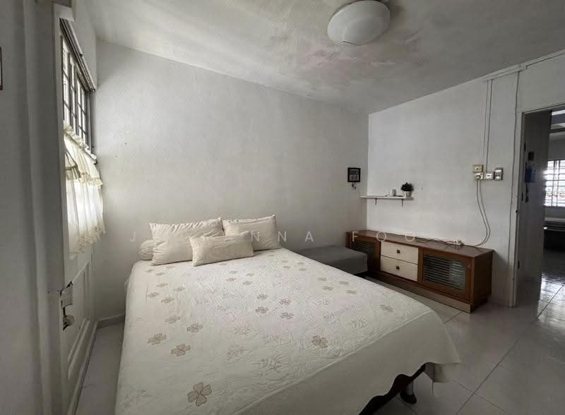702 Bedok Reservoir Road, 702 Bedok Reservoir Road, Bedok / Upper East Coast, Room Rental, 250 sqft, HDB Flat For Rent, by Julianna Foo, 500264581 - Bedroom - PropertyGuru.com.sg