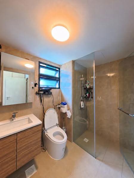 Treasure at Tampines, 41 Tampines Lane, Pasir Ris / Tampines, 4 Bedrooms, 1,238 sqft, Condominium For Sale, by Celine Kam, 500264583 - Bathroom - PropertyGuru.com.sg