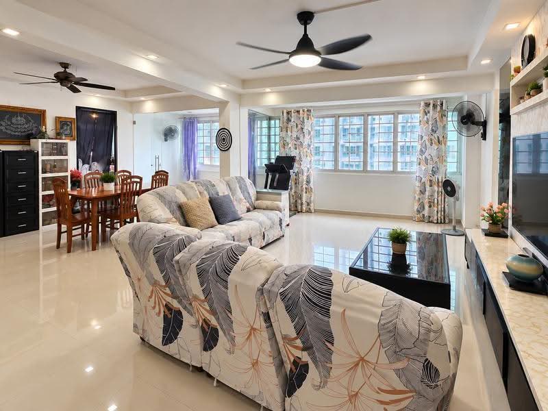 175 Yishun Avenue 7, 175 Yishun Avenue 7, Sembawang / Yishun, 3 Bedrooms, 1,313 sqft, HDB Flat For Sale, by Serene Sin, 500264588 - Living Room - PropertyGuru.com.sg