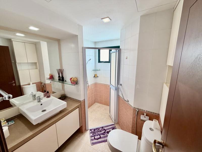 Jervois Jade, 21 Jervois Close, Tanglin / Holland / Bukit Timah, 3 Bedrooms, 1,496 sqft, Apartment For Sale, by Alvin Chua, 500264594 - Common Bathroom - PropertyGuru.com.sg