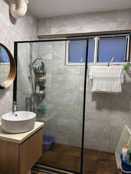 948 Jurong West Street 91, 948 Jurong West Street 91, Boon Lay / Jurong / Tuas, 4 Bedrooms, 1,313 sqft, HDB Flat For Rent, by Seri Fatmawati Binte Hambali, 500264598 - Bathroom - PropertyGuru.com.sg
