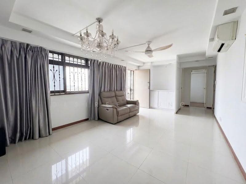 149 Bishan Street 11, 149 Bishan Street 11, Ang Mo Kio / Bishan / Thomson, 3 Bedrooms, 904 sqft, HDB Flat For Rent, by Desiree Leung, 500264600 - Living room - PropertyGuru.com.sg