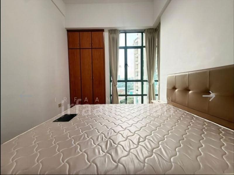 Tanglin Regency, 381 Tanglin Road, Tanglin / Holland / Bukit Timah, 2 Bedrooms, 883 sqft, Condominium For Rent, by Irfaan Thian, 500264612 - PropertyGuru.com.sg