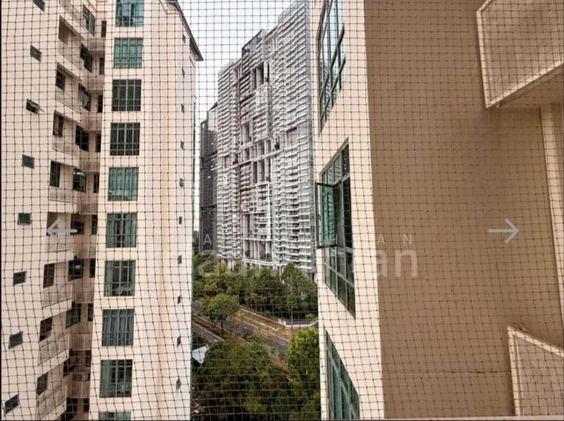 Tanglin Regency, 381 Tanglin Road, Tanglin / Holland / Bukit Timah, 2 Bedrooms, 883 sqft, Condominium For Rent, by Irfaan Thian, 500264612 - PropertyGuru.com.sg