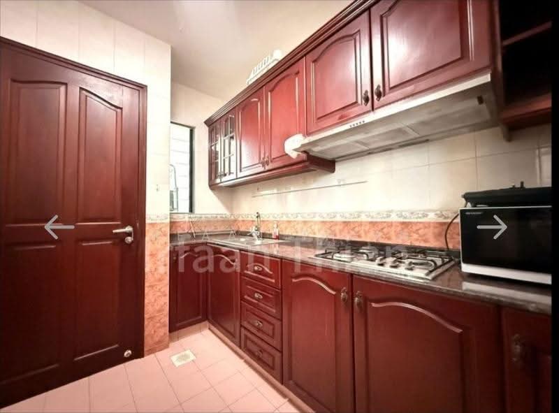 Tanglin Regency, 381 Tanglin Road, Tanglin / Holland / Bukit Timah, 2 Bedrooms, 883 sqft, Condominium For Rent, by Irfaan Thian, 500264612 - PropertyGuru.com.sg