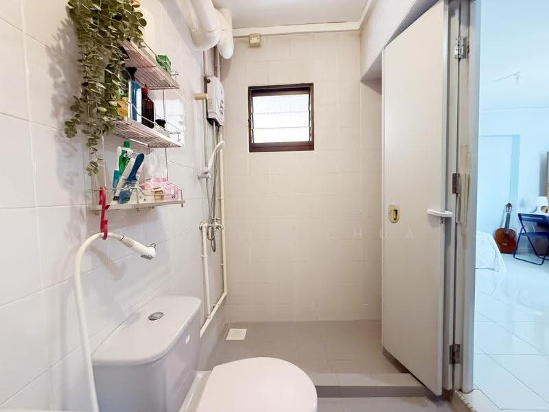 485B Choa Chu Kang Avenue 5, 485B Choa Chu Kang Avenue 5, Dairy Farm / Bukit Panjang / Choa Chu Kang, 3 Bedrooms, 1,302 sqft, HDB Flat For Sale, by Richelle Chua, 500264621 - Master Bathroom - PropertyGuru.com.sg