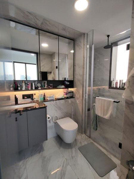 The Landmark, 173 Chin Swee Road, Alexandra / Commonwealth, 2 Bedrooms, 764 sqft, Condominium For Sale, by Lawrence Quek, 500264624 - Bathroom - PropertyGuru.com.sg