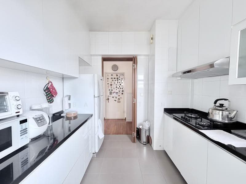 604B Punggol Road, 604B Punggol Road, Hougang / Punggol / Sengkang, 3 Bedrooms, 990 sqft, HDB Flat For Sale, by Baven Tan, 500264628 - Kitchen - PropertyGuru.com.sg