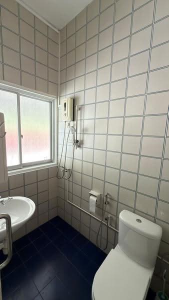 Springleaf Garden, Springleaf Road, Mandai / Upper Thomson, 5 Bedrooms, 4,500 sqft, Semi-Detached House For Rent, by Ben Koh, 500264634 - Bathroom - PropertyGuru.com.sg