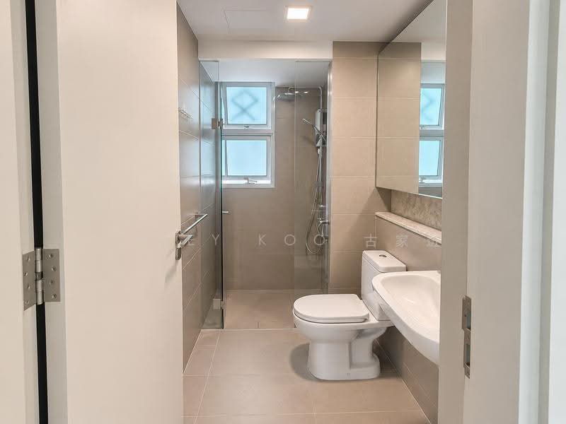 Optima @ Tanah Merah, 86 Tanah Merah Kechil Avenue, Bedok / Upper East Coast, 2 Bedrooms, 1,001 sqft, Apartment For Rent, by Casey Koo 古家进, 500264638 - Bathroom - PropertyGuru.com.sg