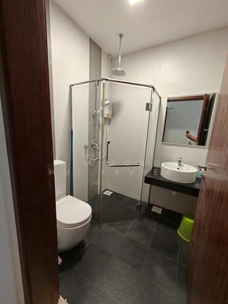 Heritage East, 453 East Coast Road, East Coast / Marine Parade, 1 Bedroom, 441 sqft, Apartment For Sale, by Lim Yong Hui Xavier, 500264639 - Bathroom - PropertyGuru.com.sg