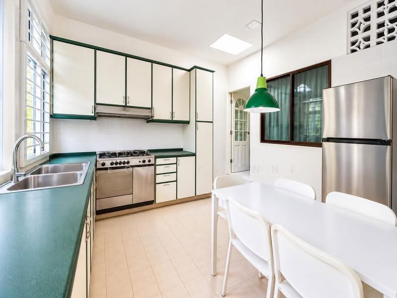 Thomson Park, Sin Ming Rd / Upper Thomson Rd, Ang Mo Kio / Bishan / Thomson, 4 Bedrooms, 1,815 sqft, Terraced House For Rent, by Megan Yvonne, 500264641 - Kitchen - PropertyGuru.com.sg