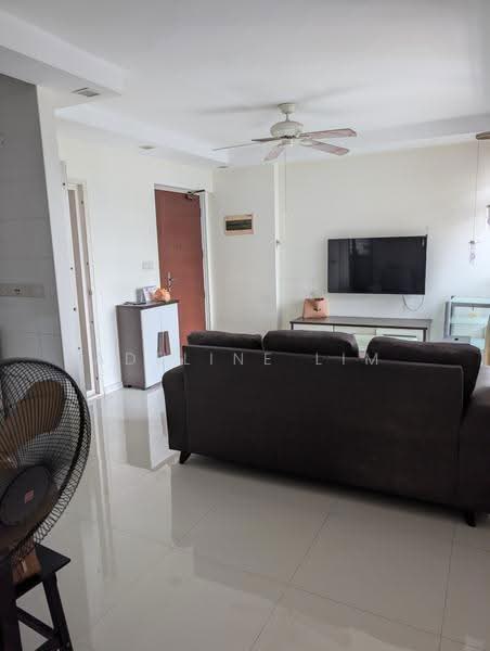 436C Fernvale Road, 436C Fernvale Road, Seletar / Yio Chu Kang, Room Rental, 100 sqft, HDB Flat For Rent, by Adeline Lim, 500264643 - Living Room - PropertyGuru.com.sg