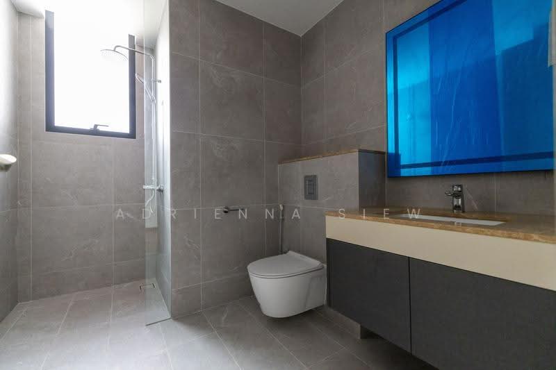 LAST BRAND NEW STAR BUY CORNER TERRACE @ Seletar Hills Estate / Neram Road, Seletar Hill Estate, Seletar Road, Seletar Close, Seletar Terrace, Seletar Hills Drive, Seletar Court, Saraca Road, Saraca Walk, Stratton Road, Nim Green, Nim Crescent, Mimosa Road, Begonia Road, Neram Road, Seletar Hills Drive, Kasai Road, Dedap Rd, Seletar / Yio Chu Kang, 5 Bedrooms, 4,791 sqft, Corner Terrace For Sale, by Adrienna Siew, 500264687 - Bathroom - PropertyGuru.com.sg
