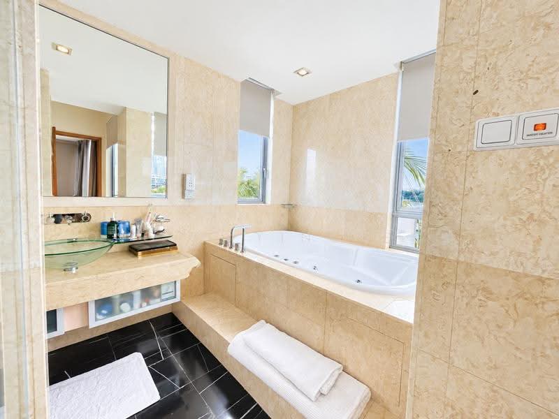 Caribbean at Keppel Bay, 46 Keppel Bay Drive, Harbourfront / Telok Blangah, 4 Bedrooms, 6,135 sqft, Condominium For Rent, by Ong Zi Ying 王姿穎, 500264702 - Master bedroom Bathroom - PropertyGuru.com.sg