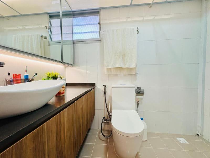312A Clementi Avenue 4, 312A Clementi Avenue 4, Buona Vista / West Coast / Clementi New Town, 3 Bedrooms, 1,216 sqft, HDB Flat For Sale, by Steven NG, 500264706 - Bathroom - PropertyGuru.com.sg