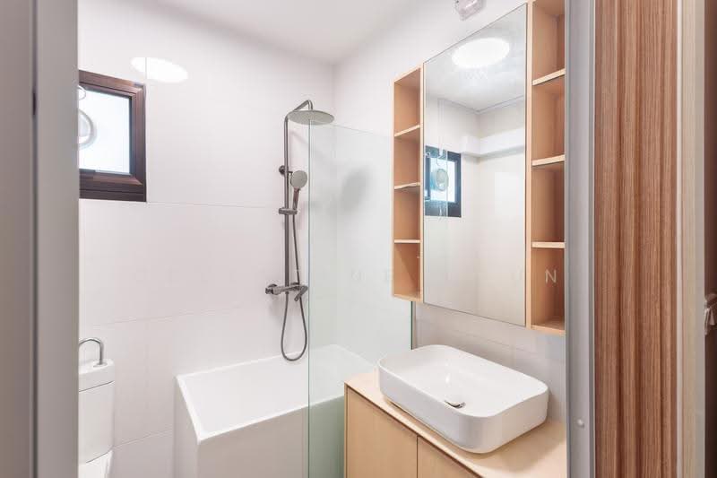 114B Alkaff Crescent, 114B Alkaff Crescent, Balestier / Toa Payoh, 2 Bedrooms, 732 sqft, HDB Flat For Sale, by Celestine Chun, 500264713 - Bathroom - PropertyGuru.com.sg