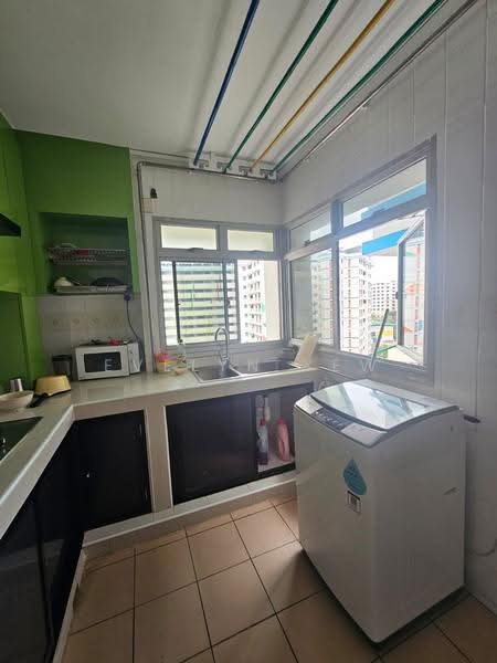 314 Sembawang Drive, 314 Sembawang Drive, Sembawang / Yishun, Room Rental, 120 sqft, HDB Flat For Rent, by Evelyn Yew, 500264715 - Kitchen - PropertyGuru.com.sg