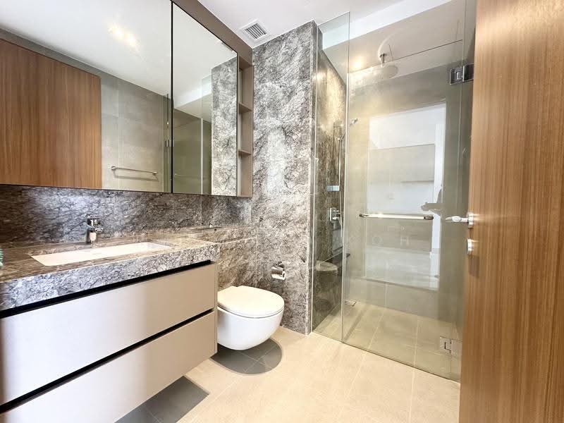 Stirling Residences, 23 Stirling Road, Alexandra / Commonwealth, 1 Bedroom, 441 sqft, Condominium For Sale, by Raymond Koh, 500264718 - Master Bath - PropertyGuru.com.sg