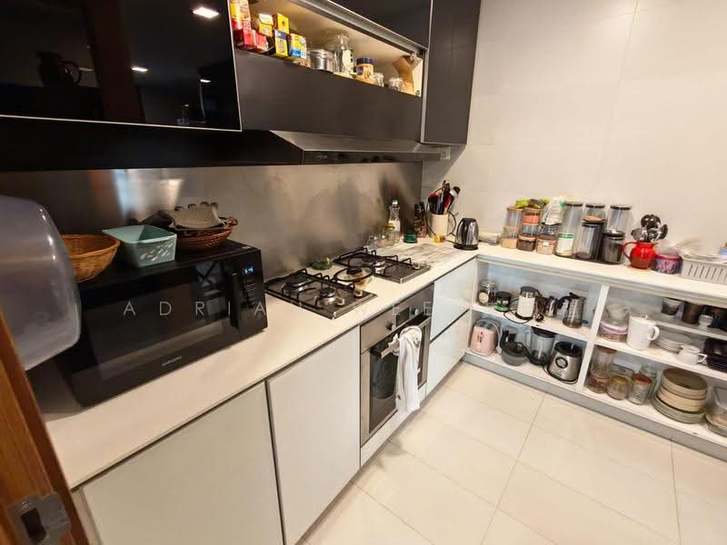 The Beverly, 45 Toh Tuck Road, Clementi Park / Upper Bukit Timah, 3 Bedrooms, 1,539 sqft, Apartment For Rent, by Adrian Wee 黄國强, 500264735 - Kitchen - PropertyGuru.com.sg