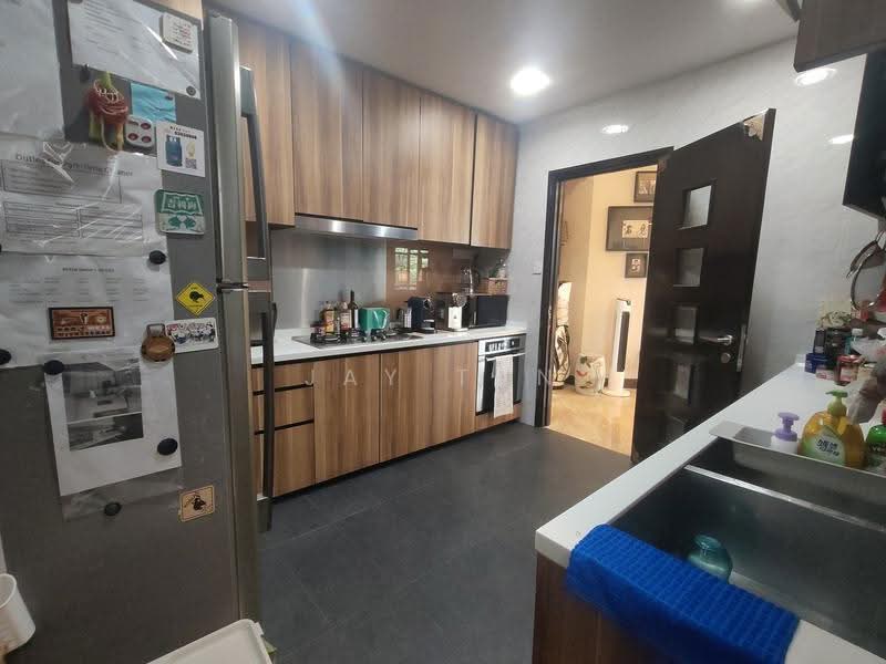 Parc Oasis, 53 Jurong East Avenue 1, Boon Lay / Jurong / Tuas, 3 Bedrooms, 1,389 sqft, Condominium For Sale, by Jay Tan, 500264745 - Kitchen - PropertyGuru.com.sg