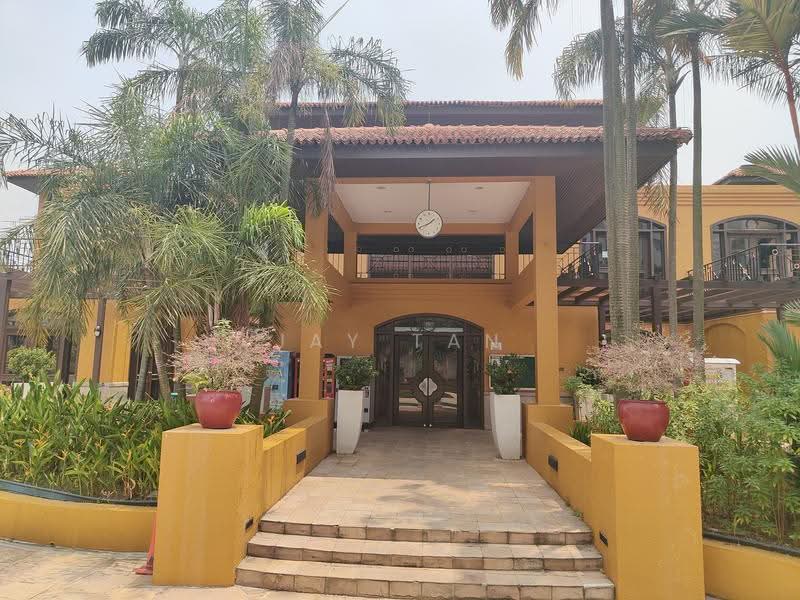 Parc Oasis, 53 Jurong East Avenue 1, Boon Lay / Jurong / Tuas, 3 Bedrooms, 1,389 sqft, Condominium For Sale, by Jay Tan, 500264745 - Exterior - PropertyGuru.com.sg