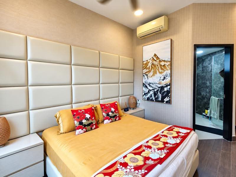 Parc Oasis, 53 Jurong East Avenue 1, Boon Lay / Jurong / Tuas, 3 Bedrooms, 1,389 sqft, Condominium For Sale, by Jay Tan, 500264745 - Bedroom - PropertyGuru.com.sg