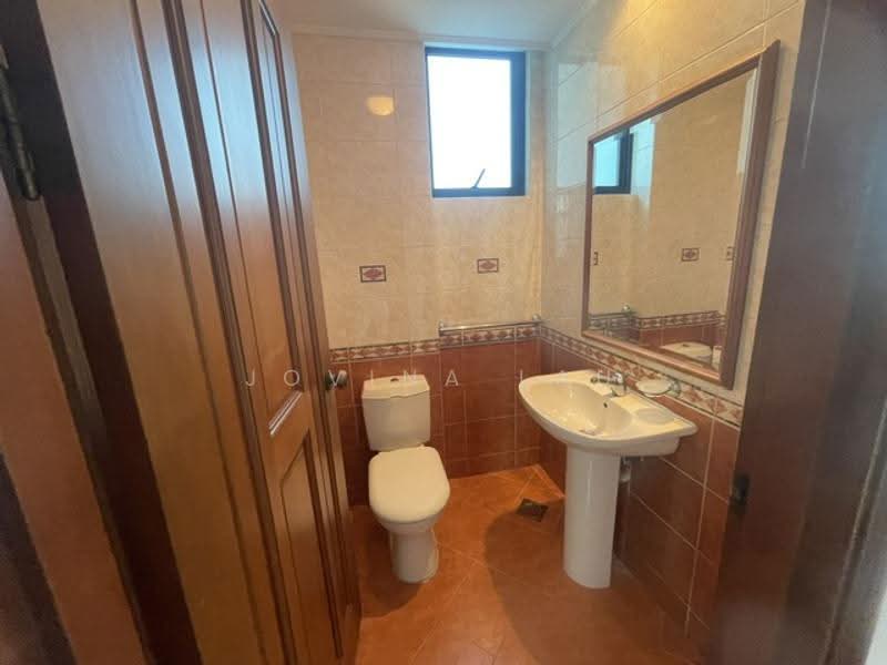 Spring Grove, 53B Grange Road, Tanglin / Holland / Bukit Timah, 4 Bedrooms, 2,702 sqft, Condominium For Sale, by Jovina Lau, 500264753 - Bathroom - PropertyGuru.com.sg