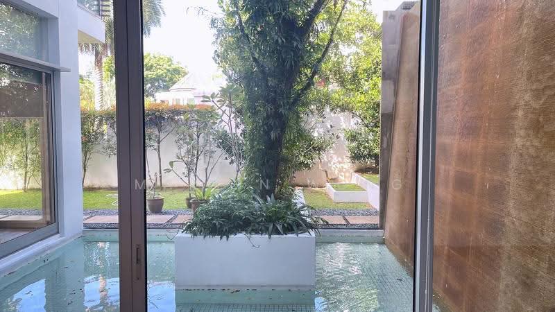 Holland Road, Oei Tiong Ham Park, Tanglin / Holland / Bukit Timah, 6 Bedrooms, 7,500 sqft, Detached House For Sale, by Martin Wong, 500264758 - Reflecting Pool - PropertyGuru.com.sg