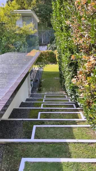Holland Road, Oei Tiong Ham Park, Tanglin / Holland / Bukit Timah, 6 Bedrooms, 7,500 sqft, Detached House For Sale, by Martin Wong, 500264758 - Outdoor Stairway - PropertyGuru.com.sg