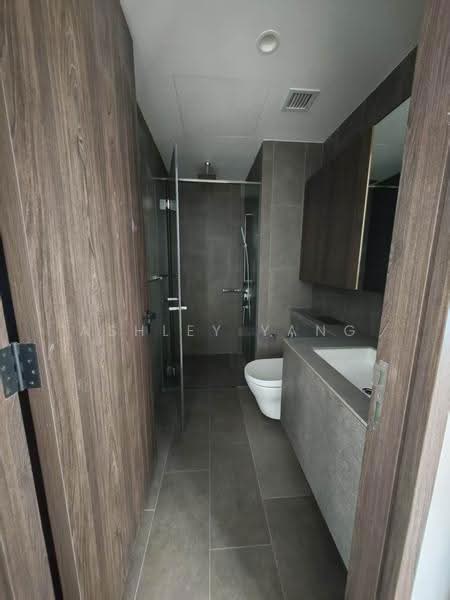Midtown Modern, 18 Tan Quee Lan Street, Beach Road / Bugis / Rochor, 4 Bedrooms, 1,808 sqft, Condominium For Sale, by Ashley YANG, 500264763 - Bathroom - PropertyGuru.com.sg