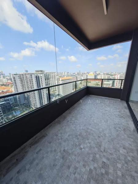 Midtown Modern, 18 Tan Quee Lan Street, Beach Road / Bugis / Rochor, 4 Bedrooms, 1,808 sqft, Condominium For Sale, by Ashley YANG, 500264763 - Balcony - PropertyGuru.com.sg