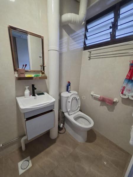 409 Saujana Road, 409 Saujana Road, Dairy Farm / Bukit Panjang / Choa Chu Kang, Room Rental, 120 sqft, HDB Flat For Rent, by Clare Wong, 500264766 - Bathroom - PropertyGuru.com.sg