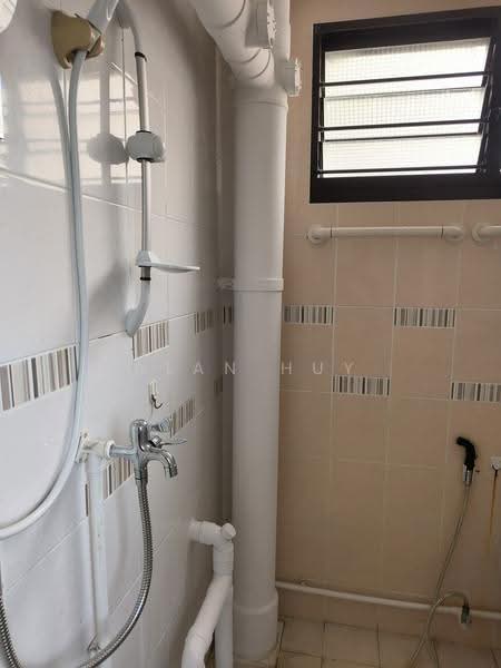 216 Yishun Street 21, 216 Yishun Street 21, Sembawang / Yishun, Room Rental, 200 sqft, HDB Flat For Rent, by Alan Huy, 500264771 - Bathroom - PropertyGuru.com.sg